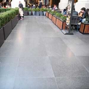 Vloer- en wandtegels Basalte Black Beauty Brushed, 60 x 60 x 2 cm