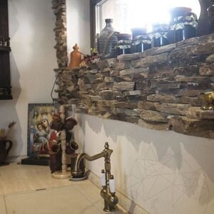 Ardoise Rhodos 3D Strips | Pierre décorative pour bardage vertical, extérieur-intérieur (10-12/palette)
