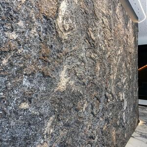 Dalle en Granit Kosmus Silver Lava Design 2CM