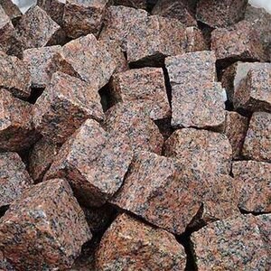 Pavé de granit Splitface rouge érable, 10 x 10 x 5 cm, 1 tonne = 5 m²