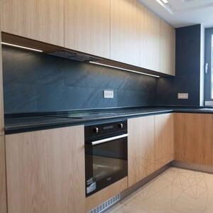 Ardoise flexible SKIN MicroStone 1mm - Ligne noire, 122x61cm | Pierre ultra-flexible pour murs, meubles, parements