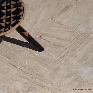 Ensemble de motifs français en travertin Striato Beige adouci, 1.2 cm