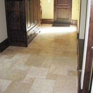 Opus Romain Travertin Classic Cross Cut, geborsteld en gebeiteld 1,2 cm