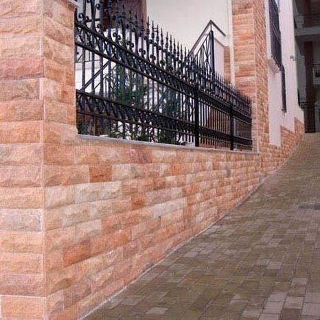 Gespleten gevelbekleding in Rodon Marmer 10 x 30 cm