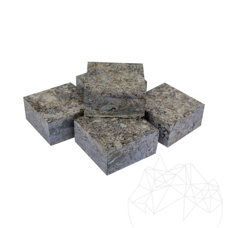 Pavé de labradorite extra bleu coupé sur 4 côtés, 10 x 10 x 5 cm