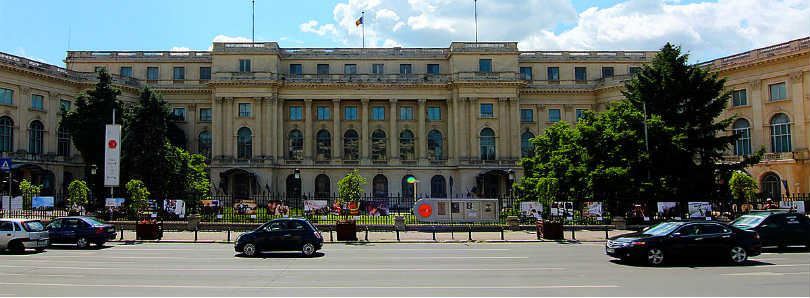 Découvrez l'histoire et l'architecture uniques du Palais Royal de Bucarest