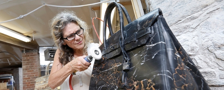Barbara Segal – créatrice du sac iconique « Birkin » en pierre naturelle